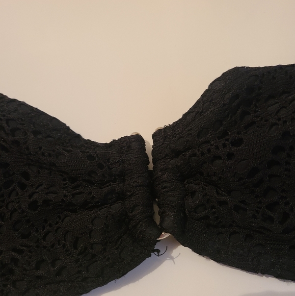 ❌️❌️SOLD❌️❌️Black lace bandeau bathing suit top size small - Picture 2 of 4